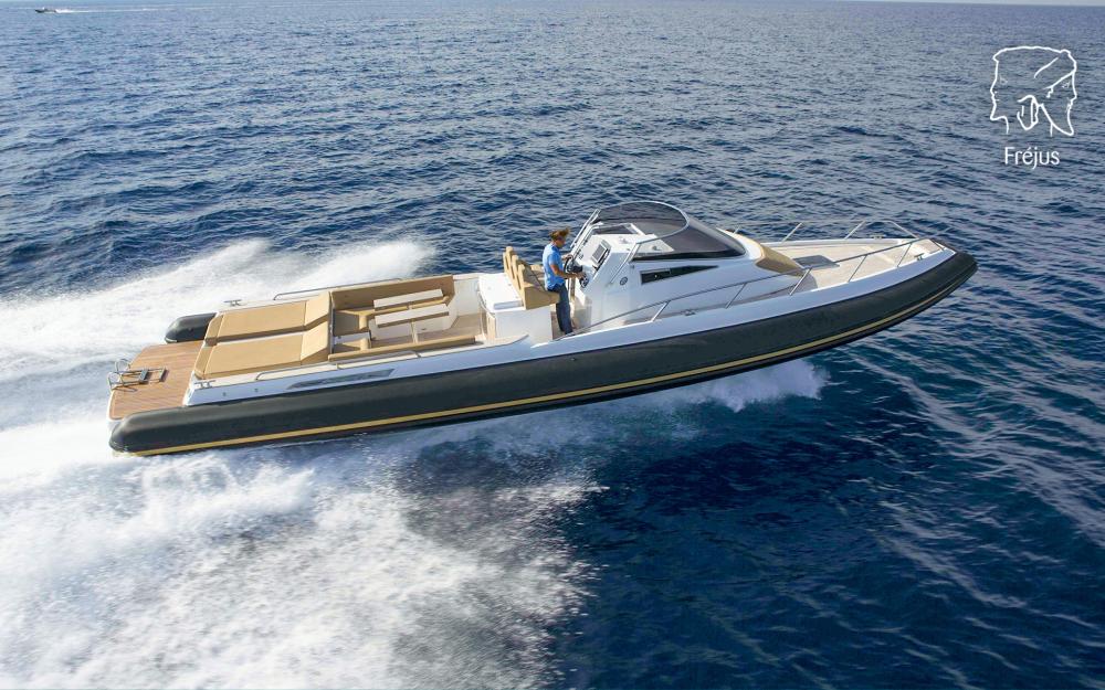 Location bateau à Fréjus