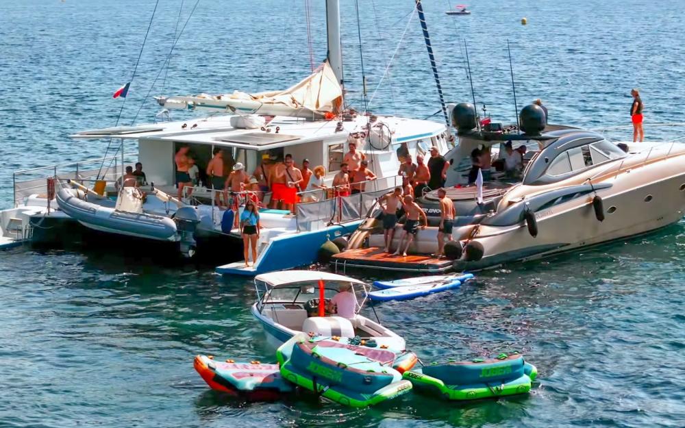 Bachelor party on a yacht in Saint-Raphael