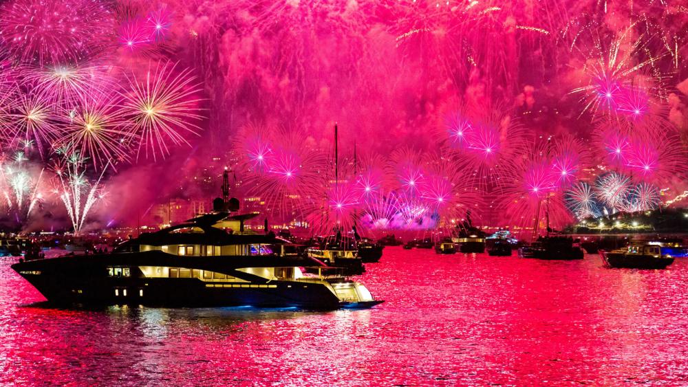 Fireworks on a yacht in Saint-Raphaël