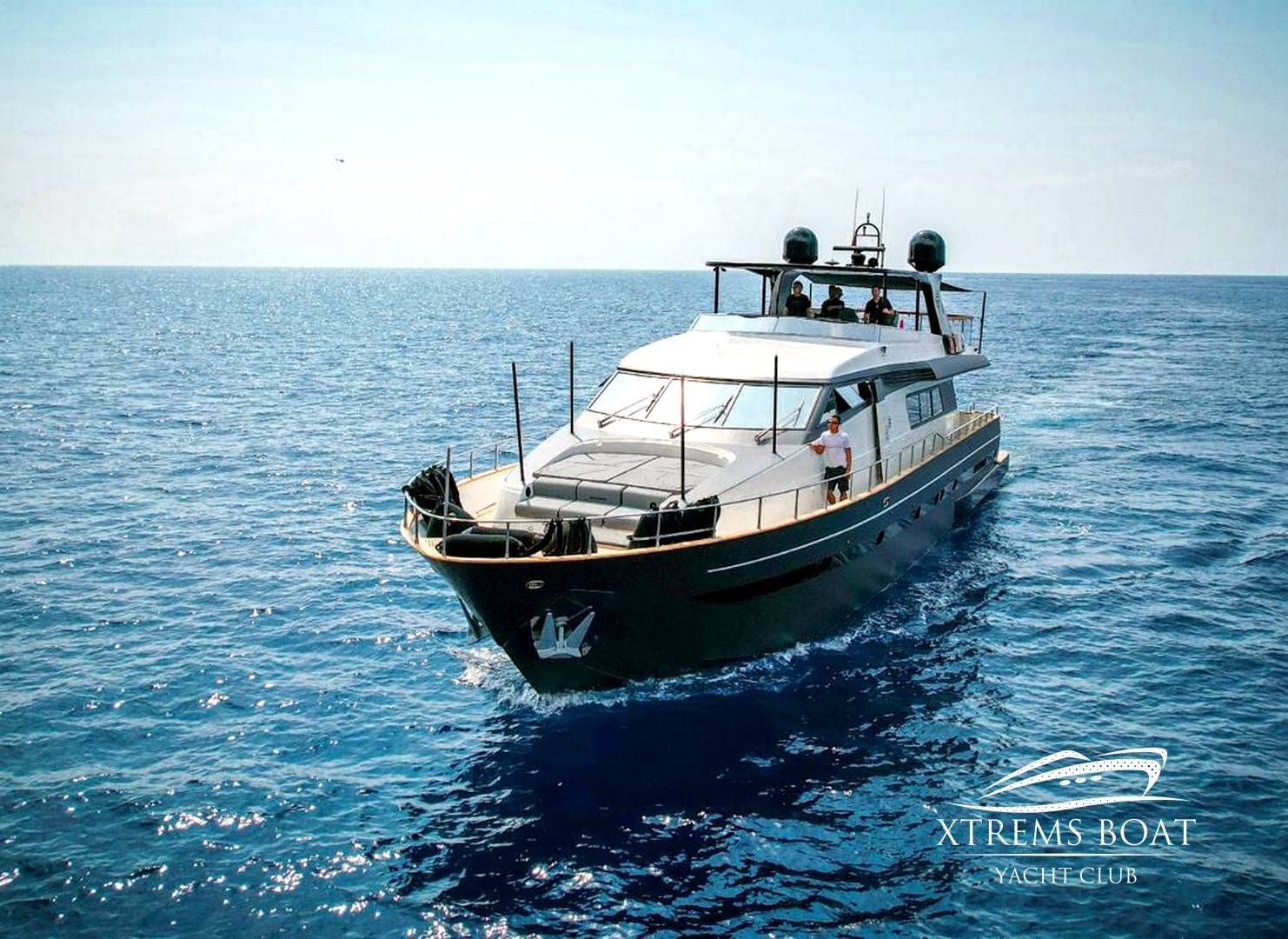 Location yachts SANLORENZO 82 SL