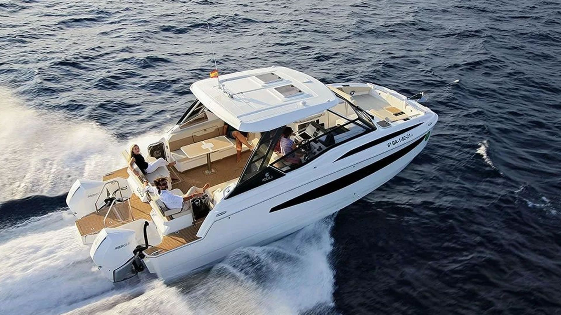 Rental rental Aquila 32 Sport