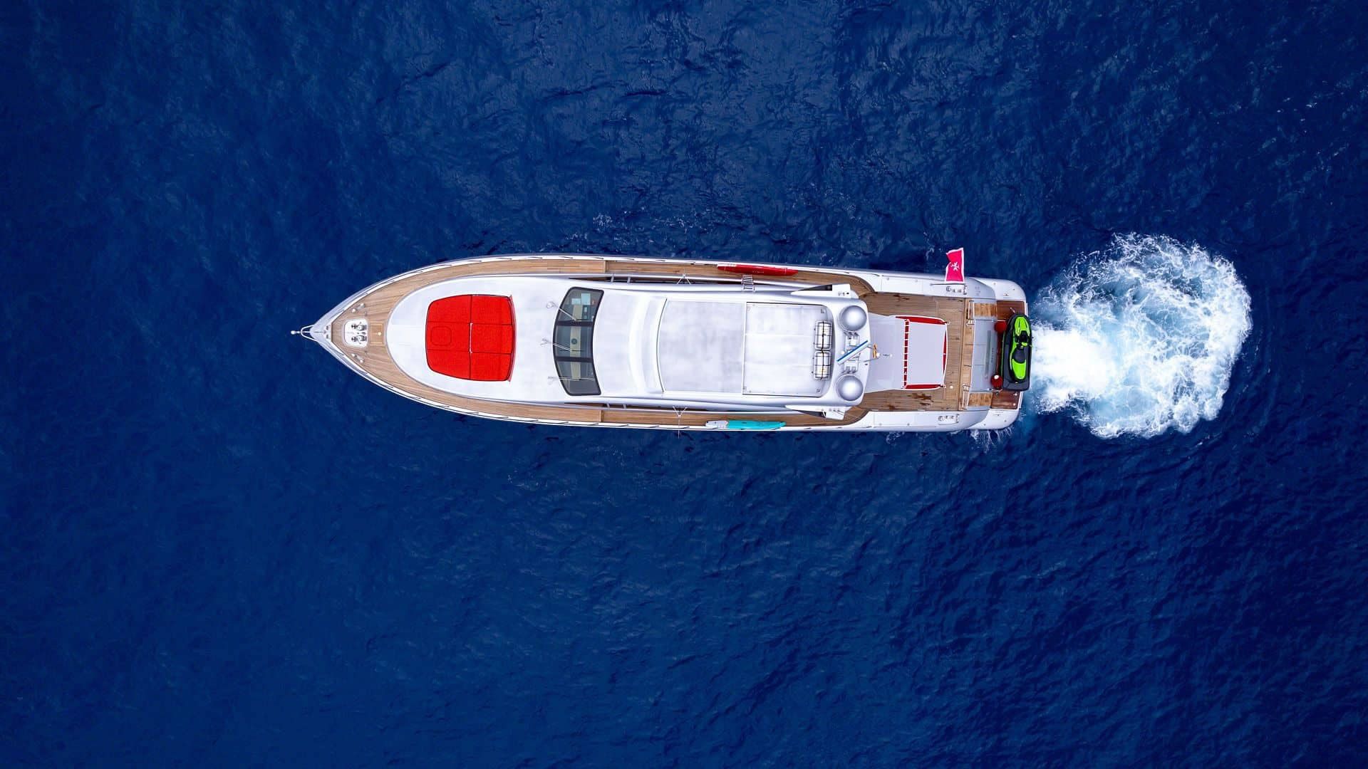Location location MANGUSTA 92