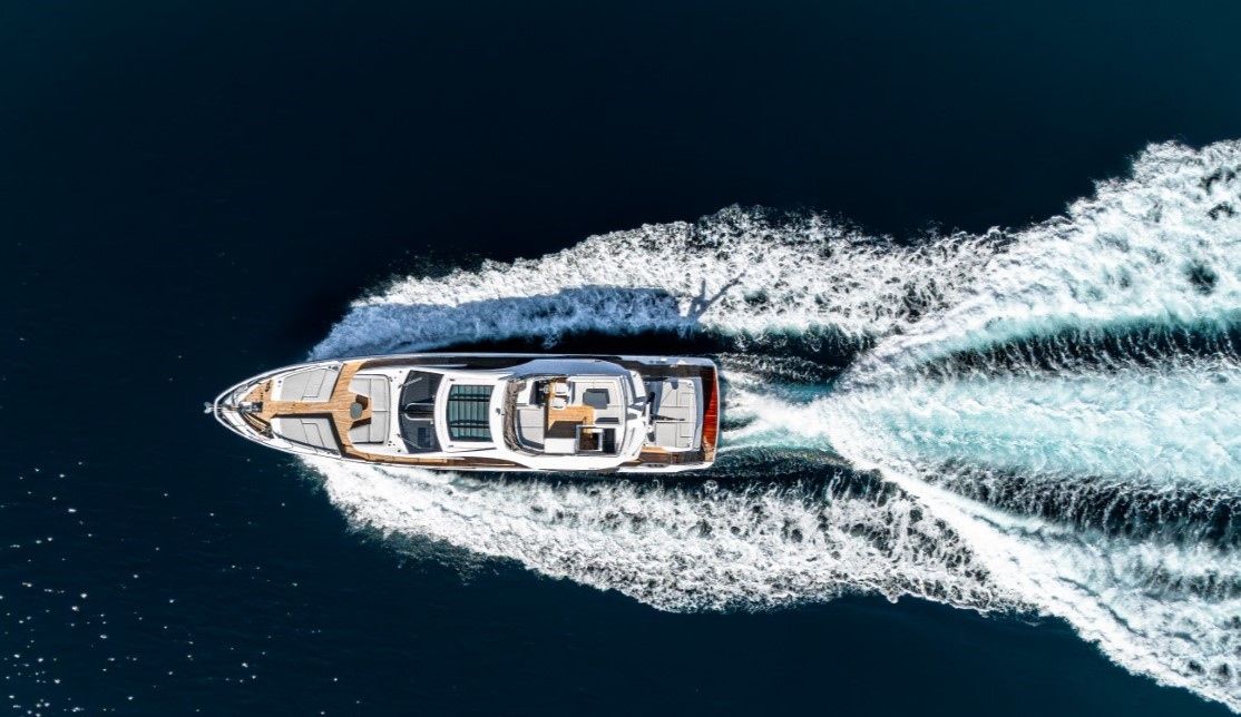 Location location AZIMUT S8