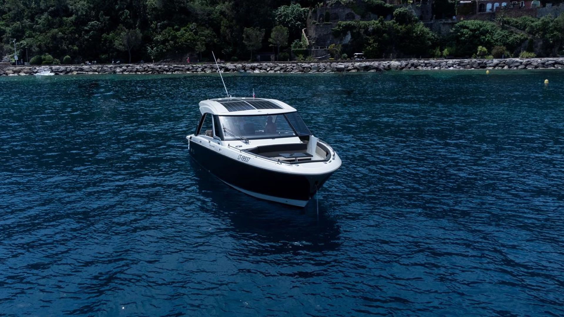 Rental rental AZIMUT 53