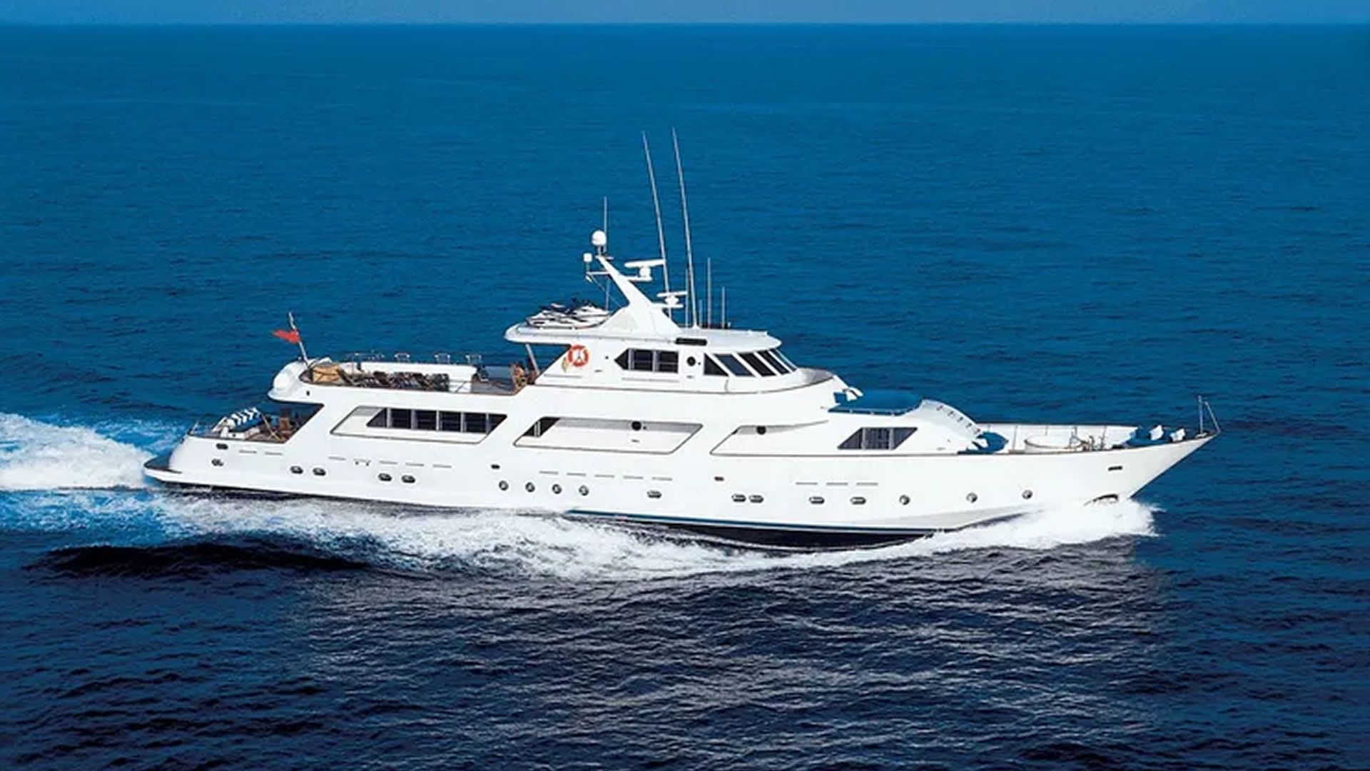 Location yachts Ancona 132