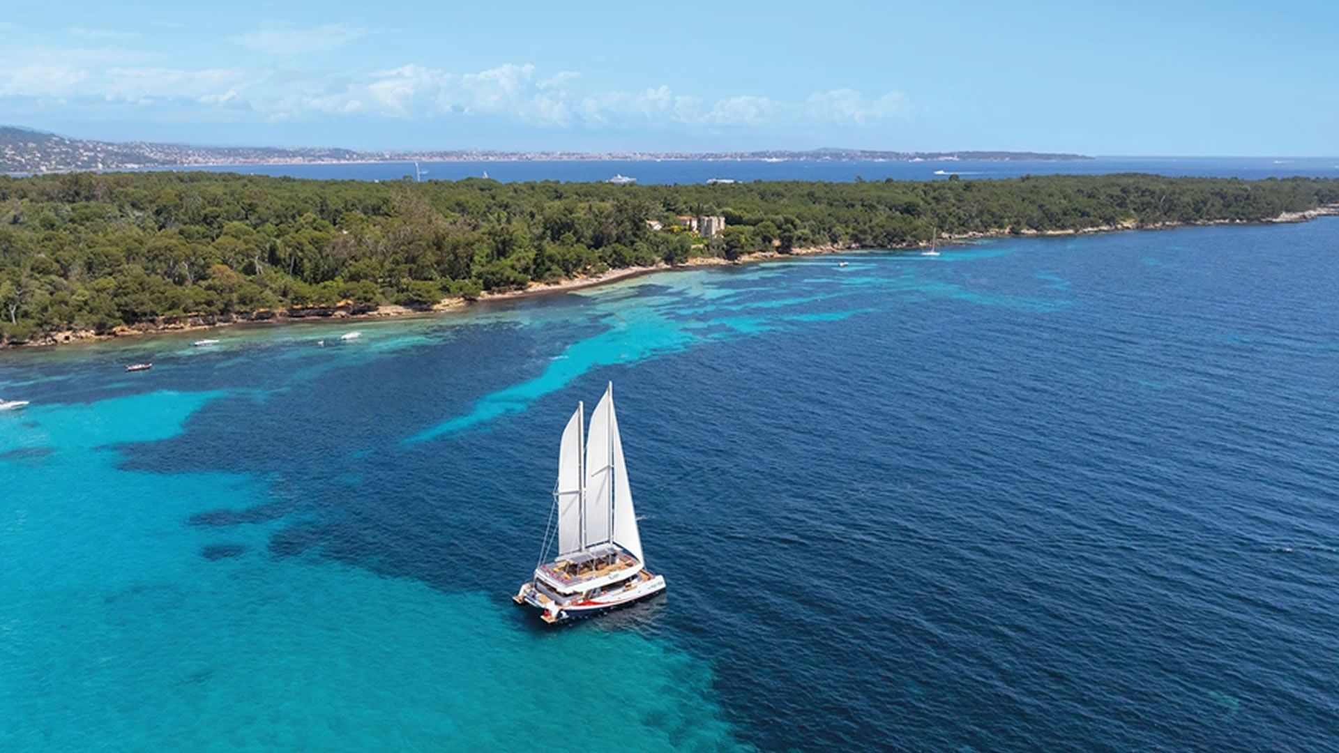 Location catamarans CATAMARAN XT 200