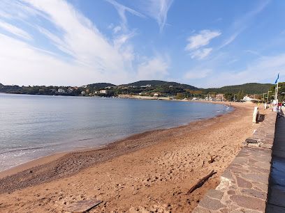 Vous souhaitez louer un bateau depuis la plage d'Agay ?