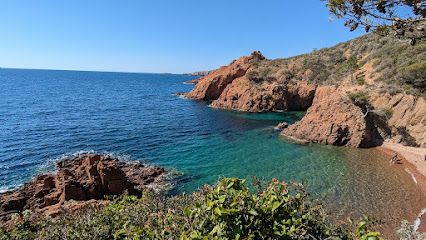 Louer un bateau pour visitera calanque Saint-Barthélémy