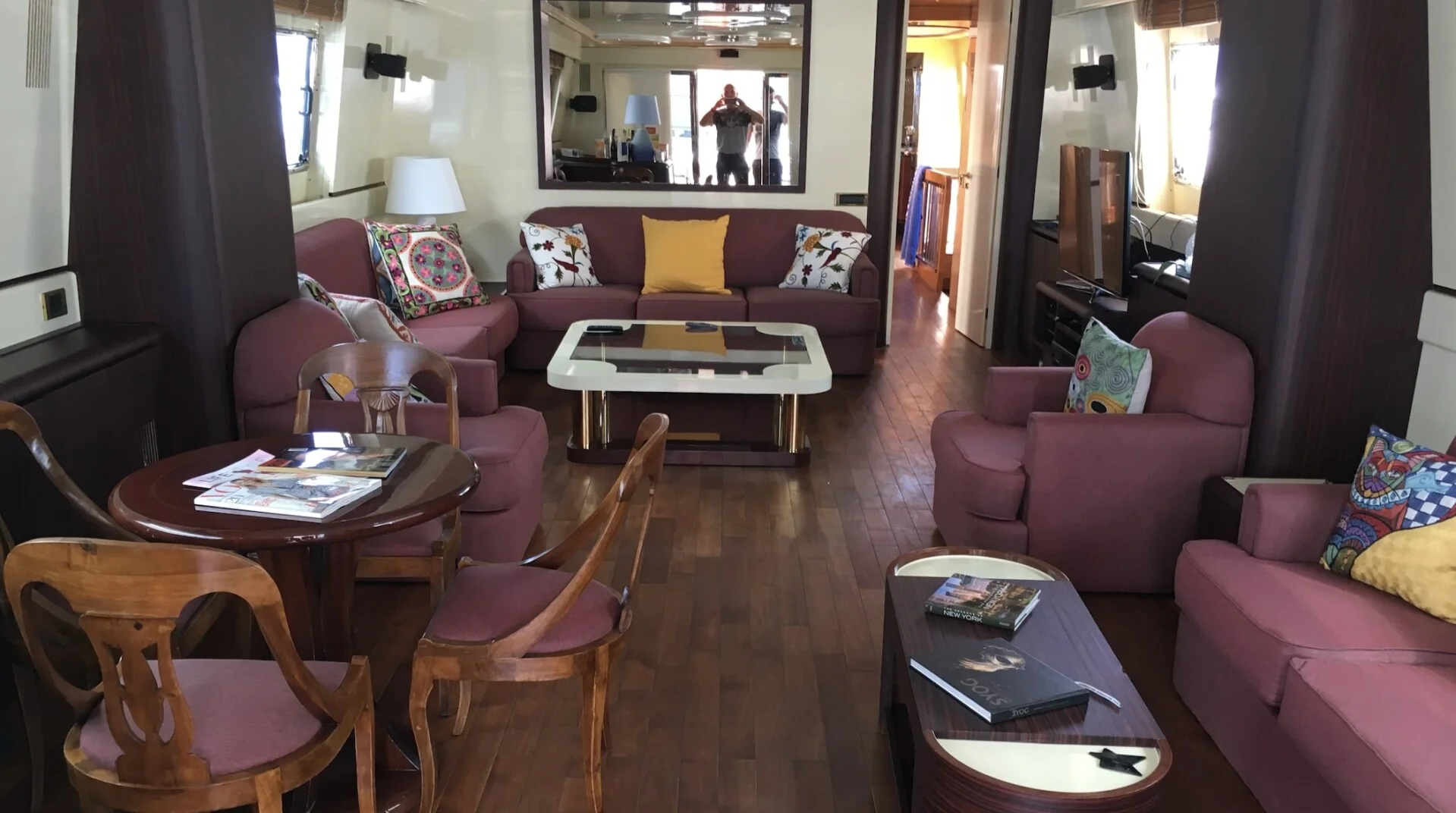 Yachts charter Versilcraft 98