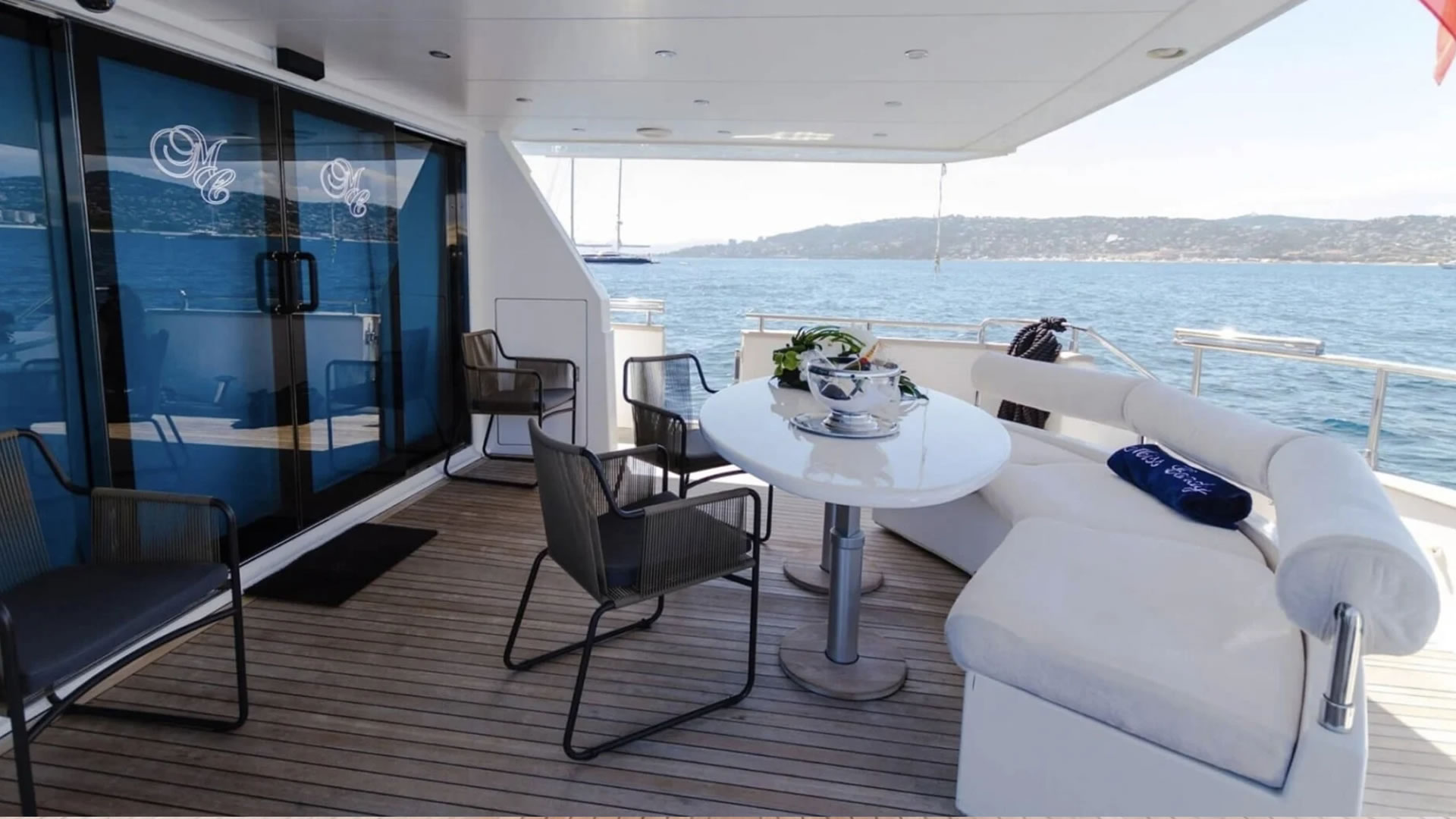 Location yachts Versilcraft 98