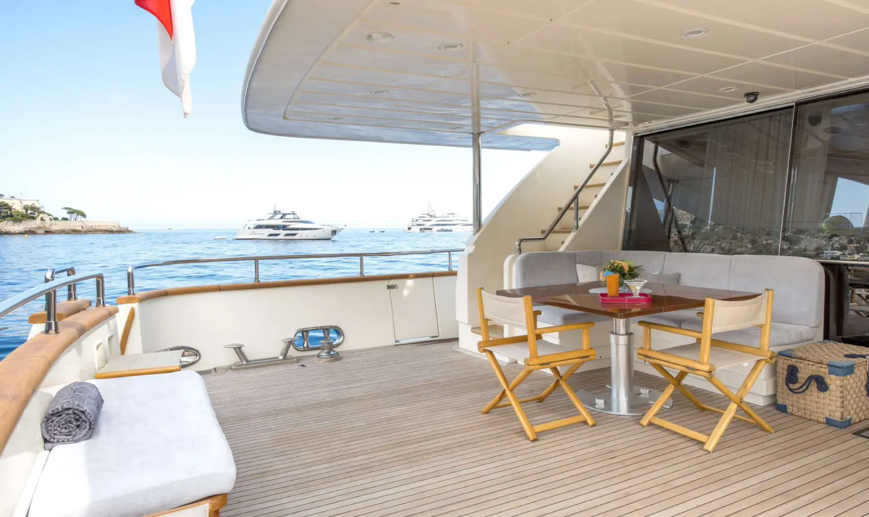 Rental rental FALCON 86