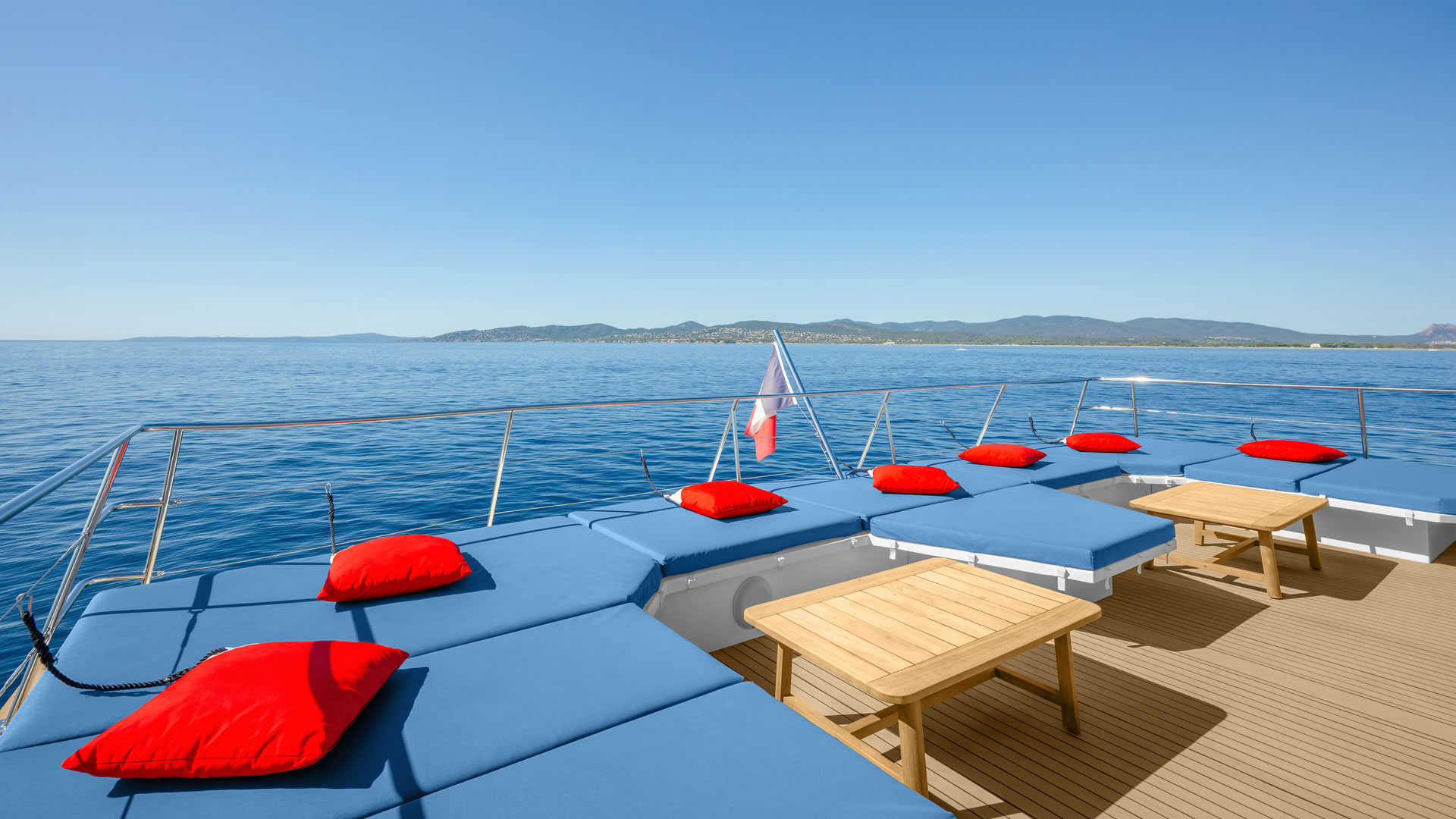 Catamarans rental CATAMARAN XT 200
