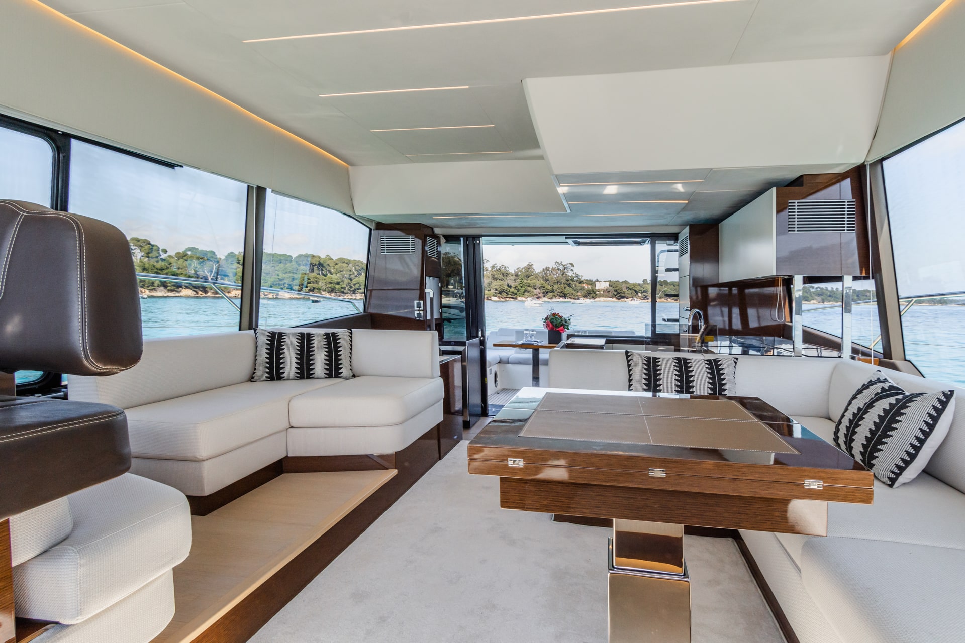 Rental rental PRESTIGE 590
