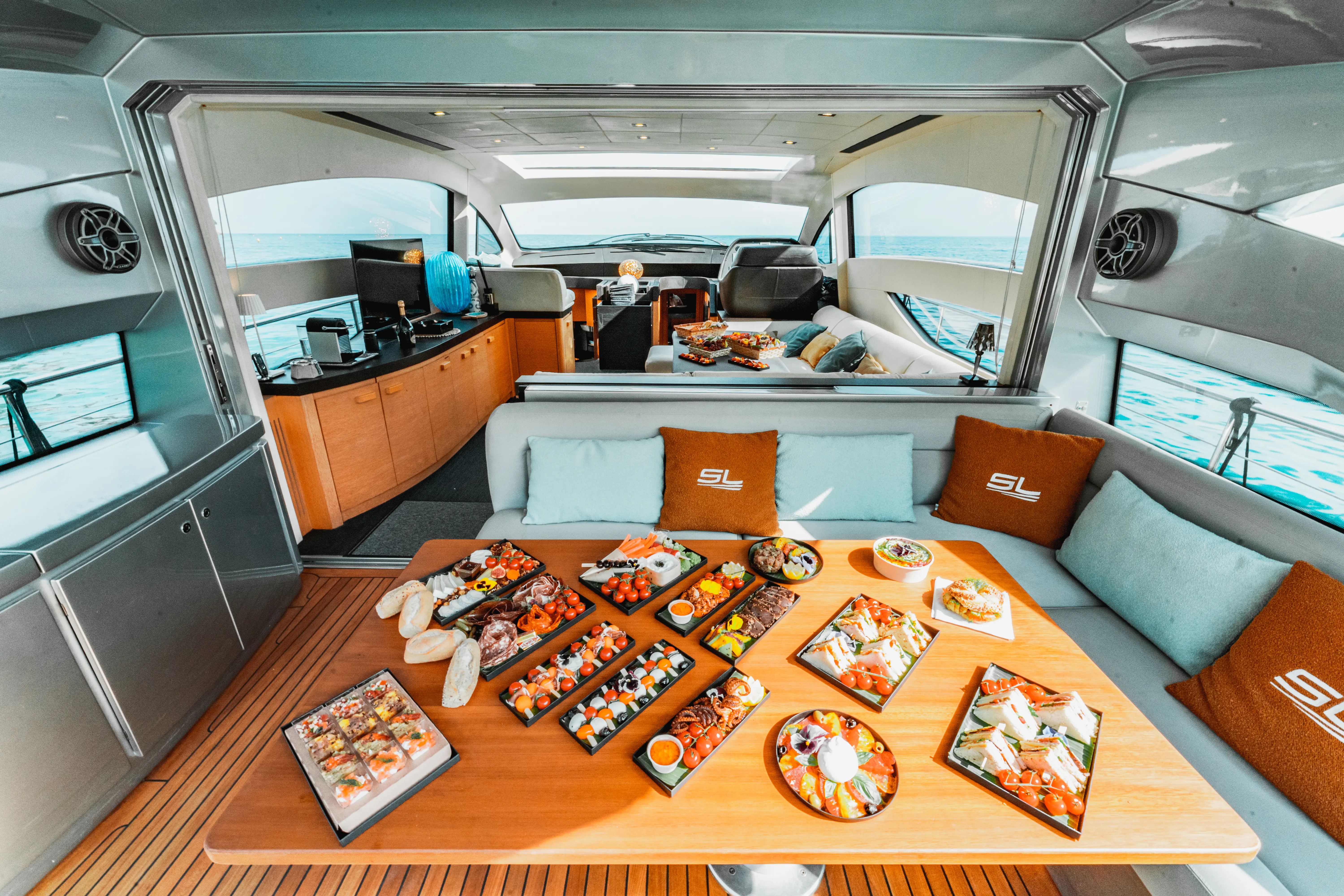 Rental rental PERSHING 64