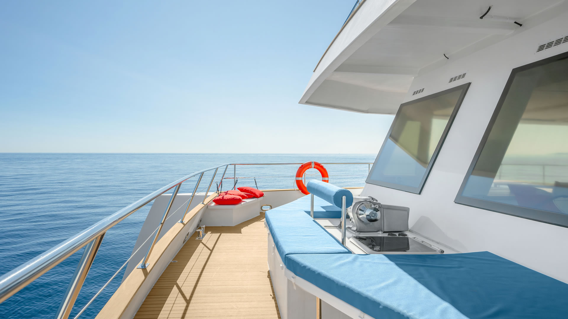 Catamarans rental CATAMARAN XT 200