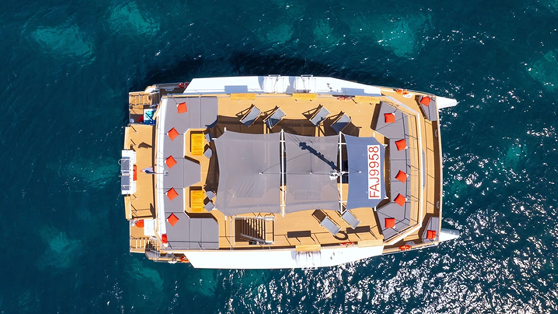 Location catamarans CATAMARAN XT 200
