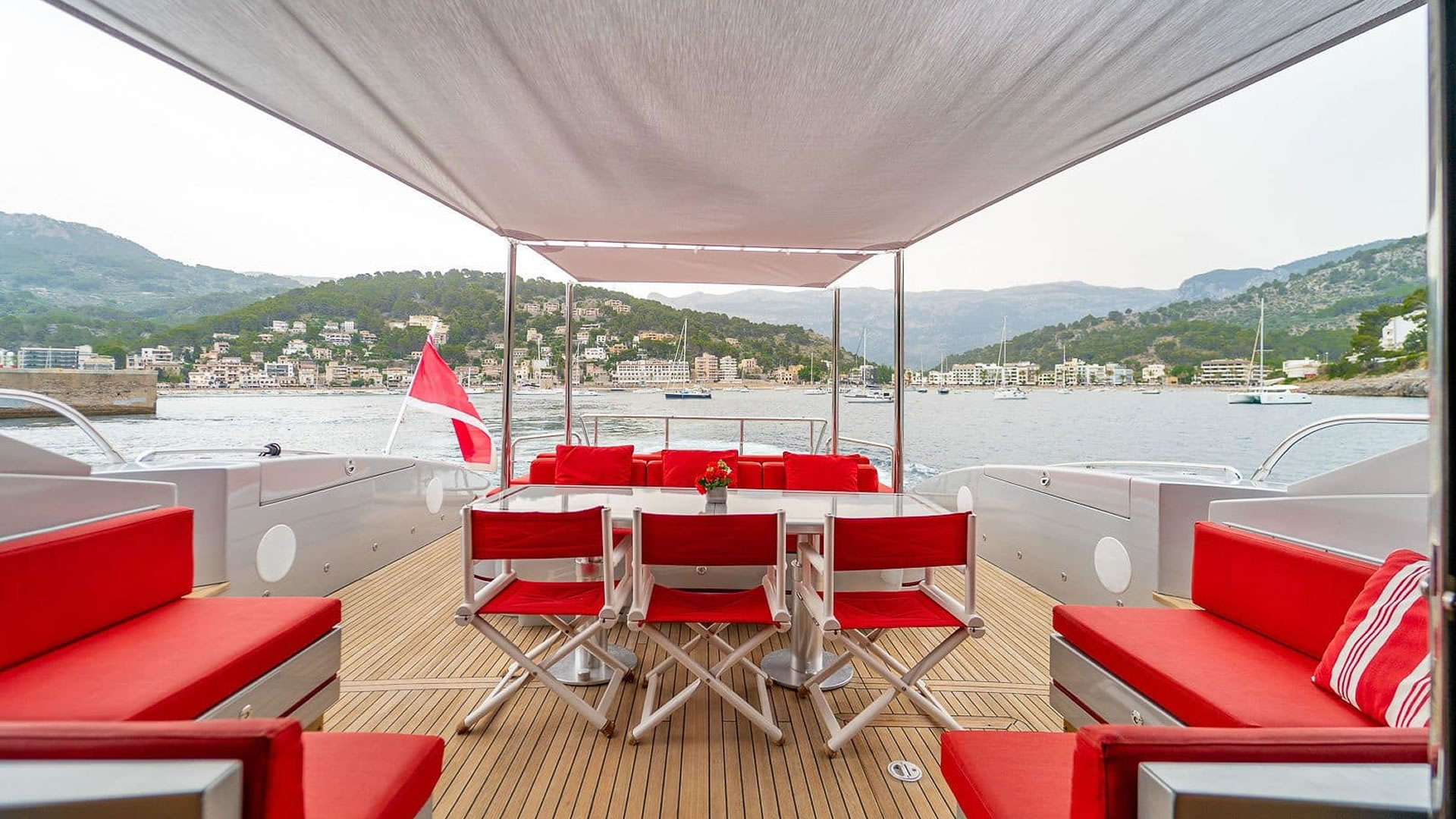 Location location MANGUSTA 92