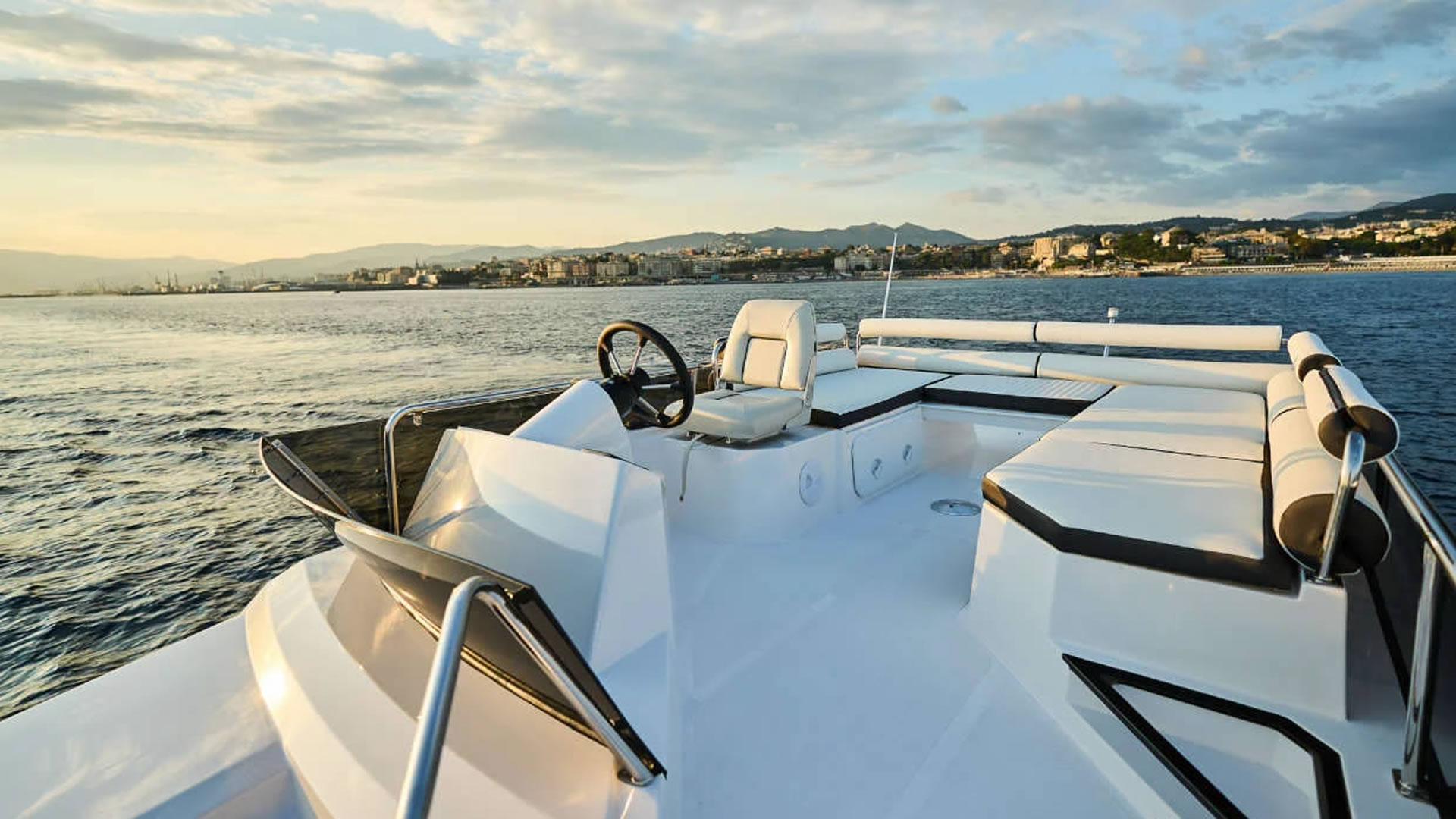 Rental rental Northman Trawler 1300