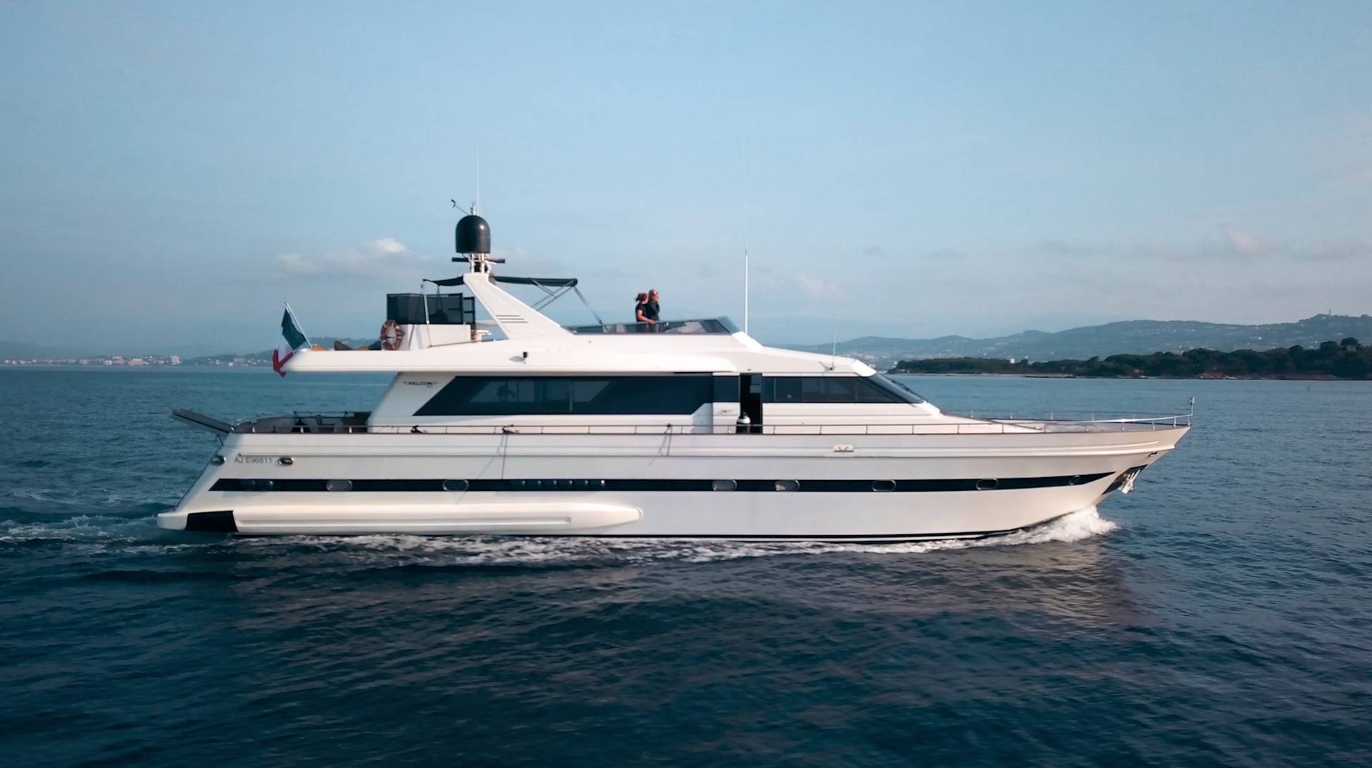 Location yachts FALCON 80S