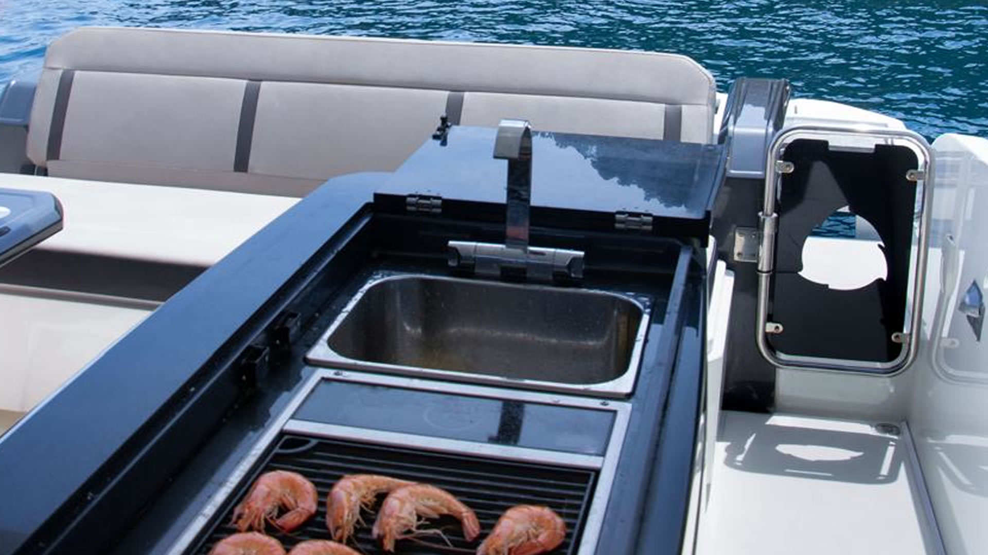 Rental rental AZIMUT 53
