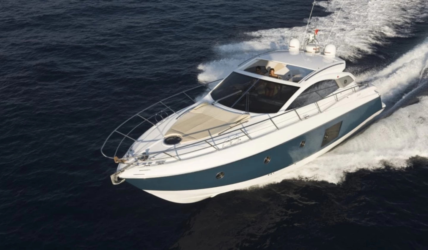 Yachts charter SESSA C43