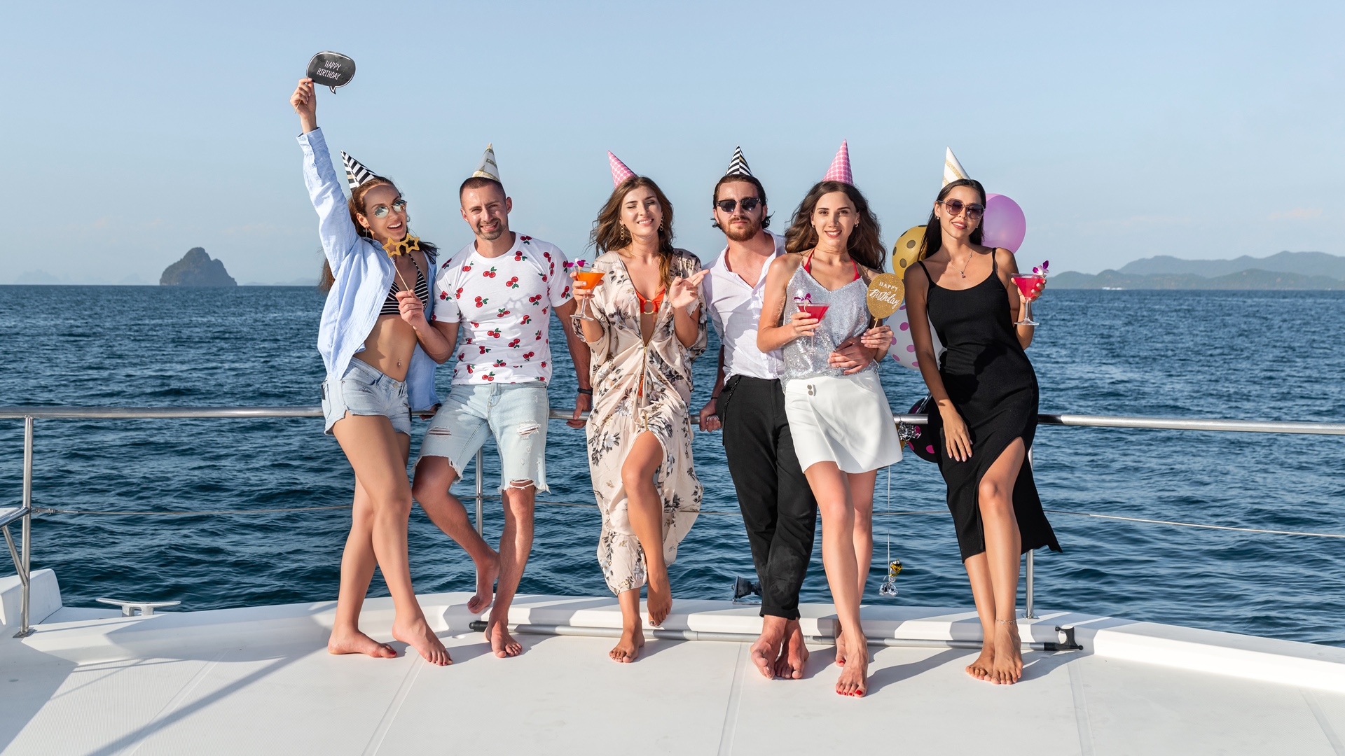 Location services FÊTER SON ANNIVERSAIRE SUR UN YACHT