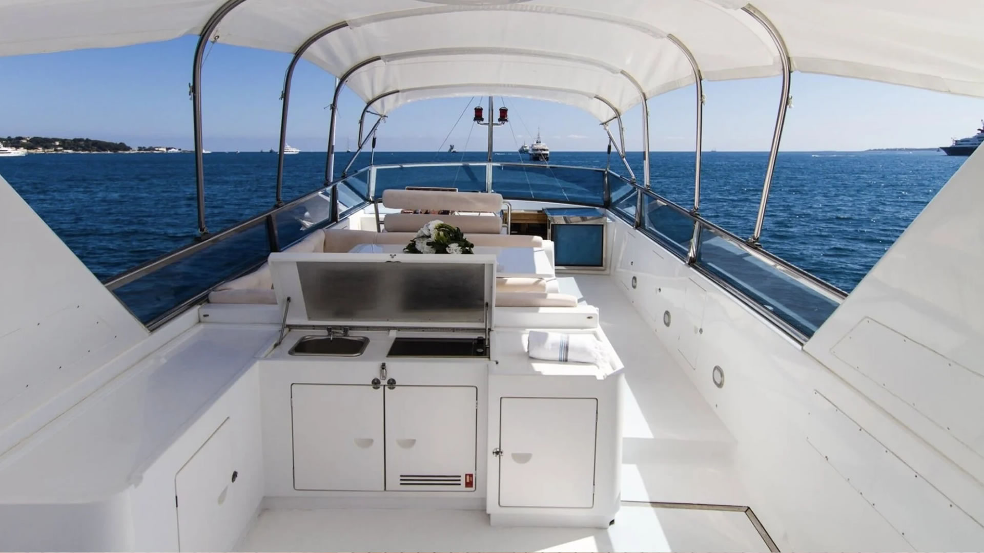 Location yachts Versilcraft 98