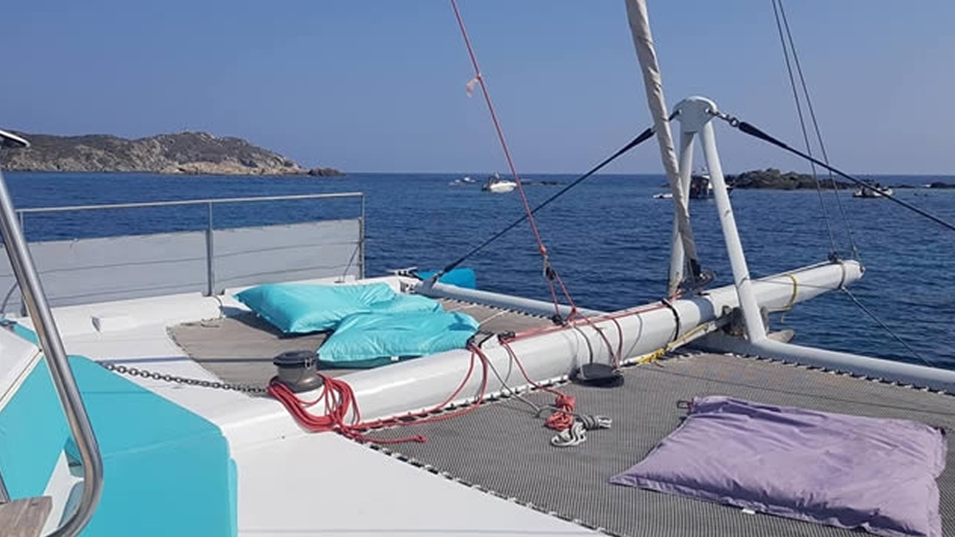 Catamarans rental CATAMARAN XT 28