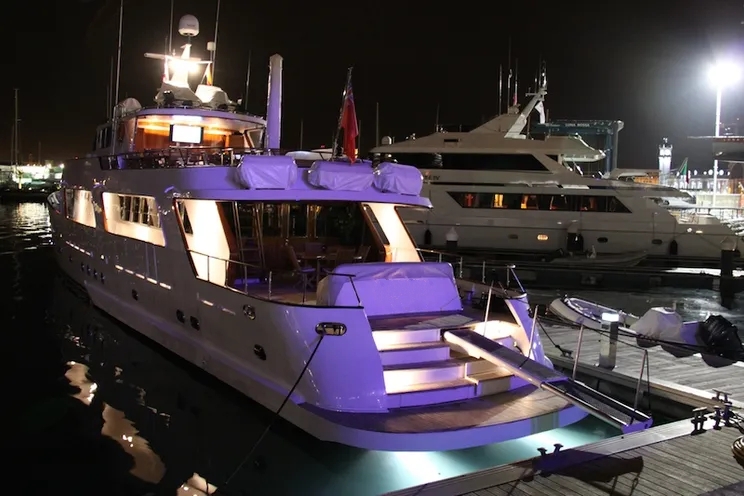 Yachts charter Ancona 132