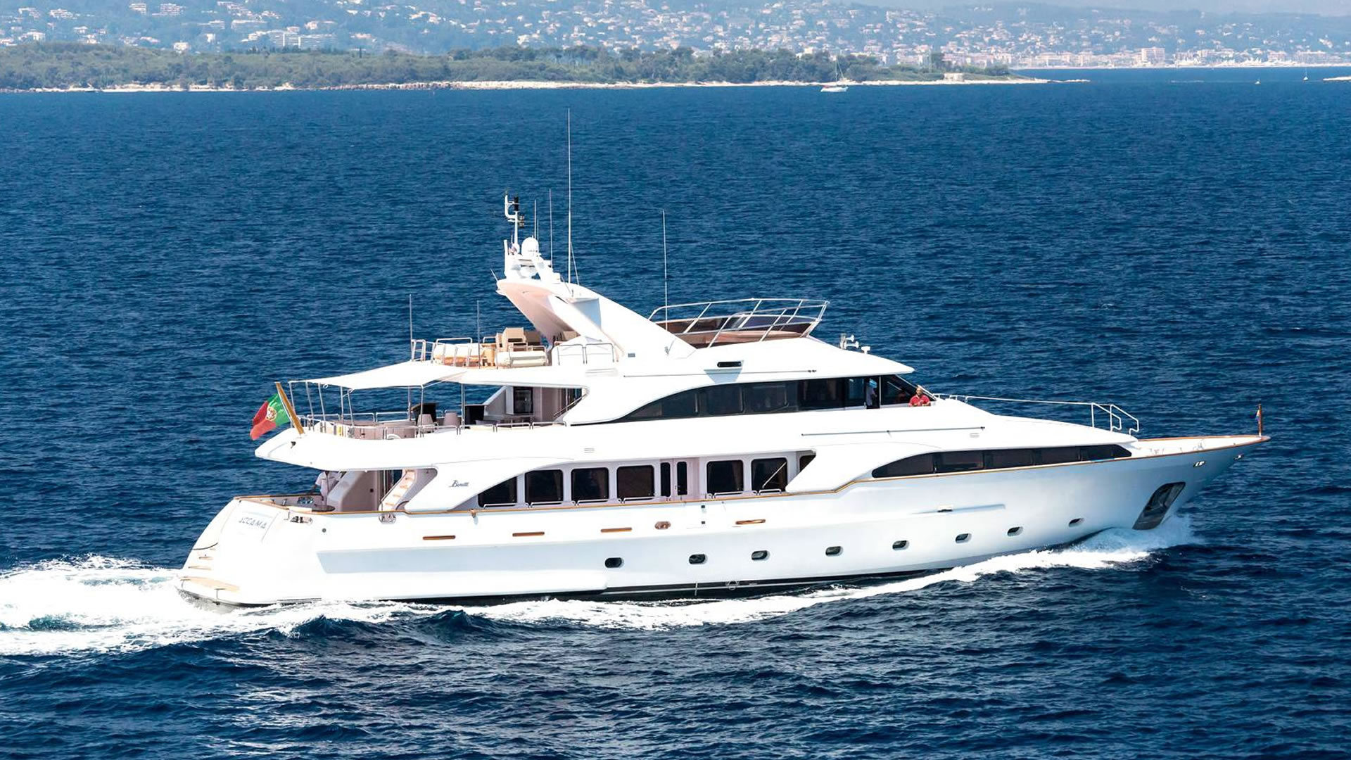 Location yachts BENETTI 115