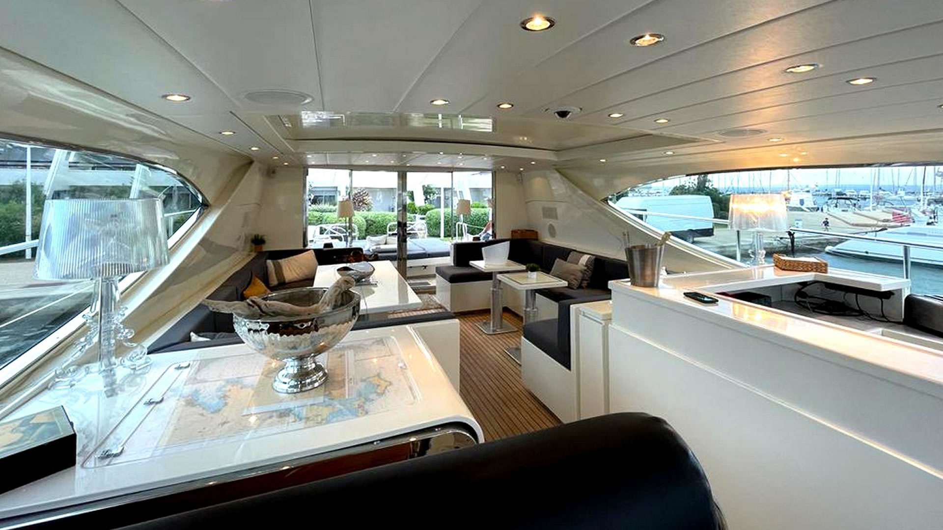 Location yachts Leopard 24