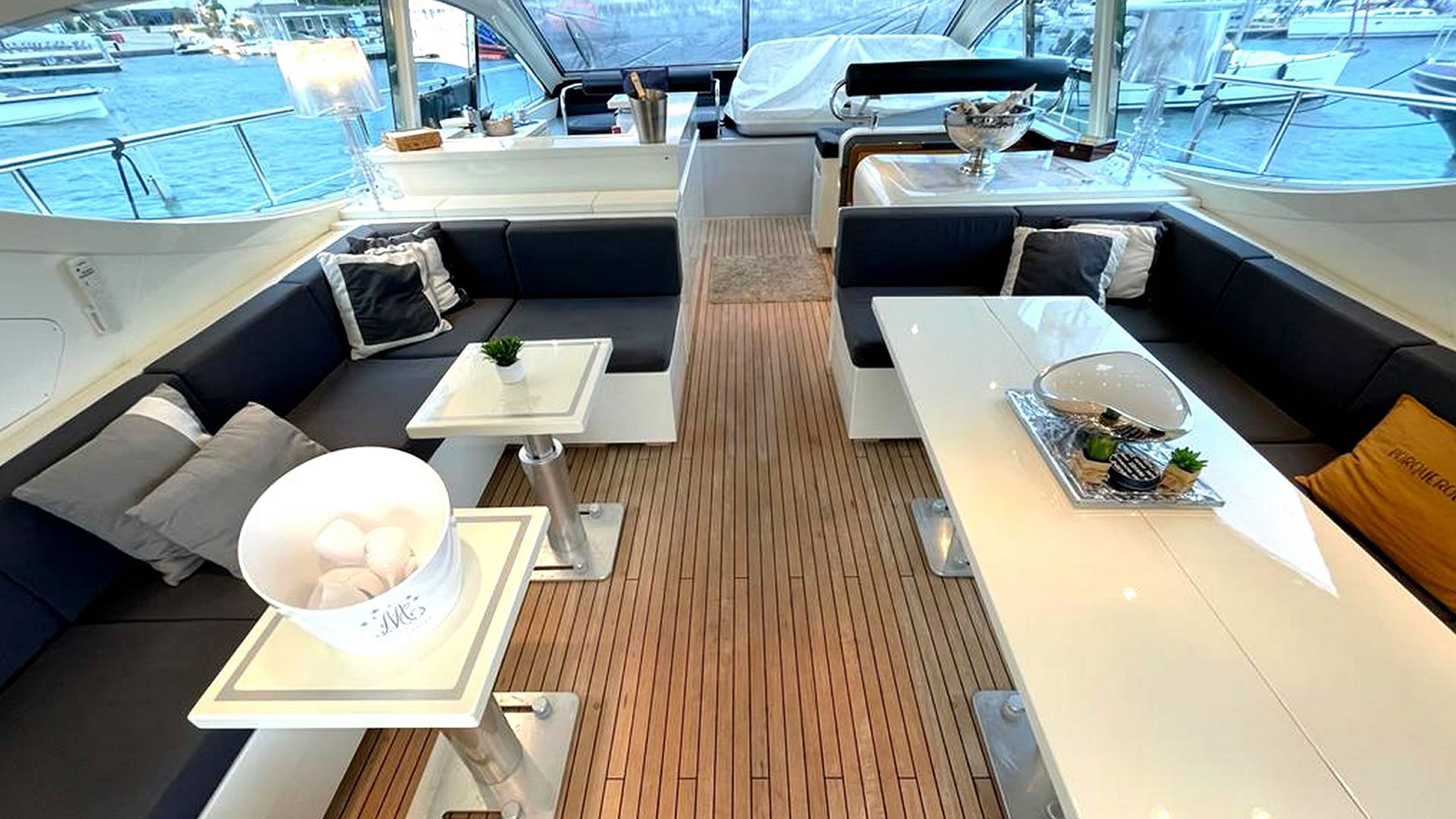 Location yachts Leopard 24