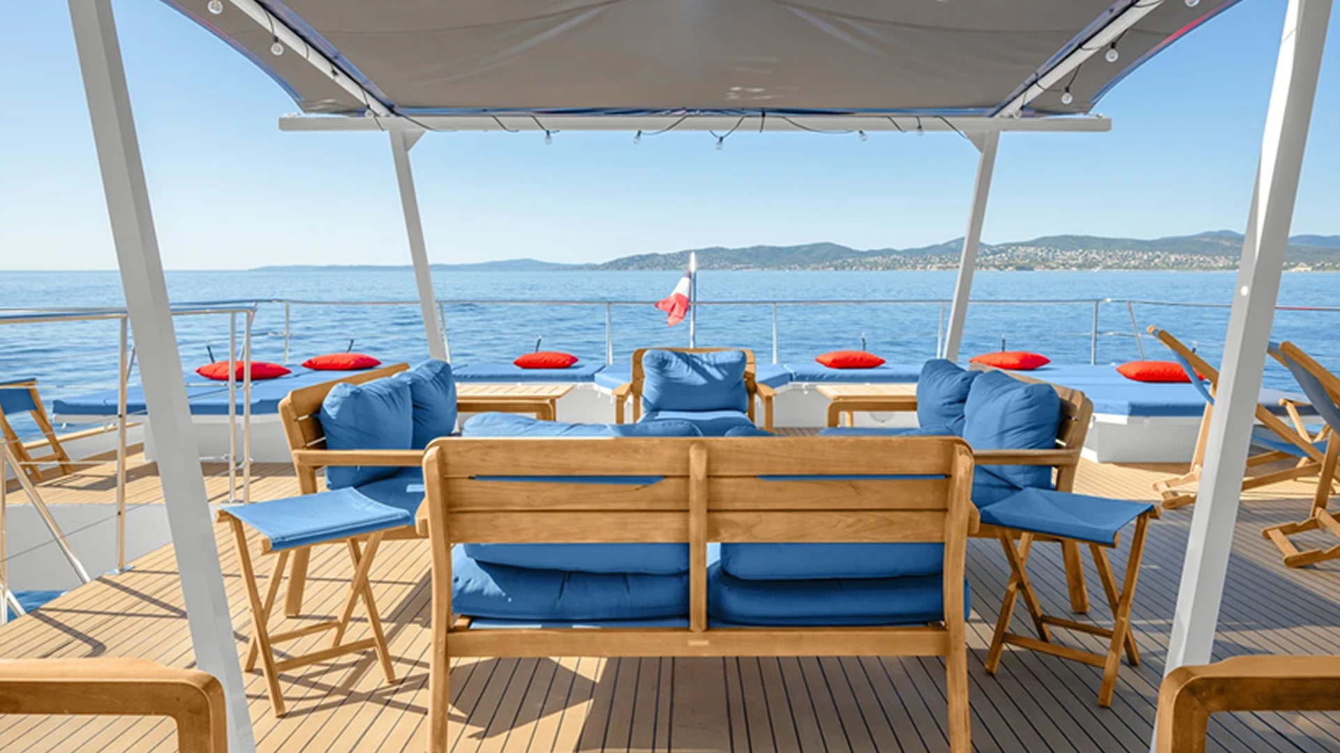 Catamarans rental CATAMARAN XT 200