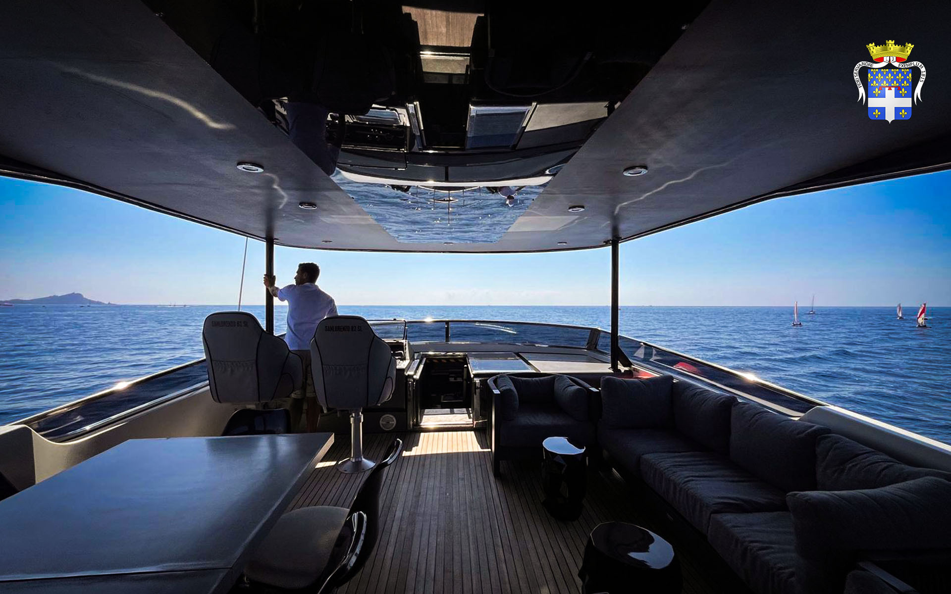 Services rental Soirée en mer sur un yacht à Antibes