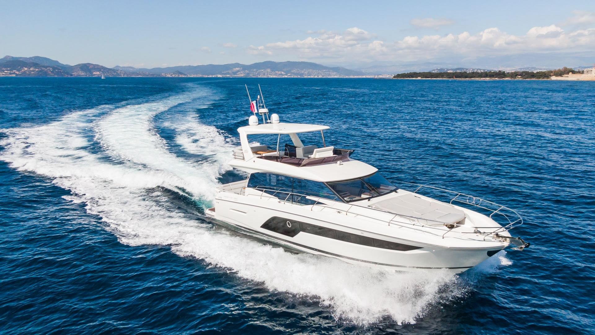 Rental rental PRESTIGE 590