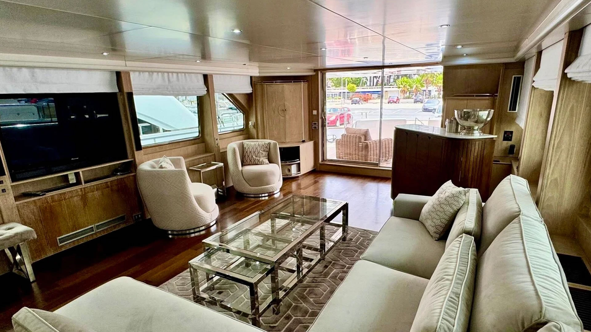 Location yachts Technomarine 103