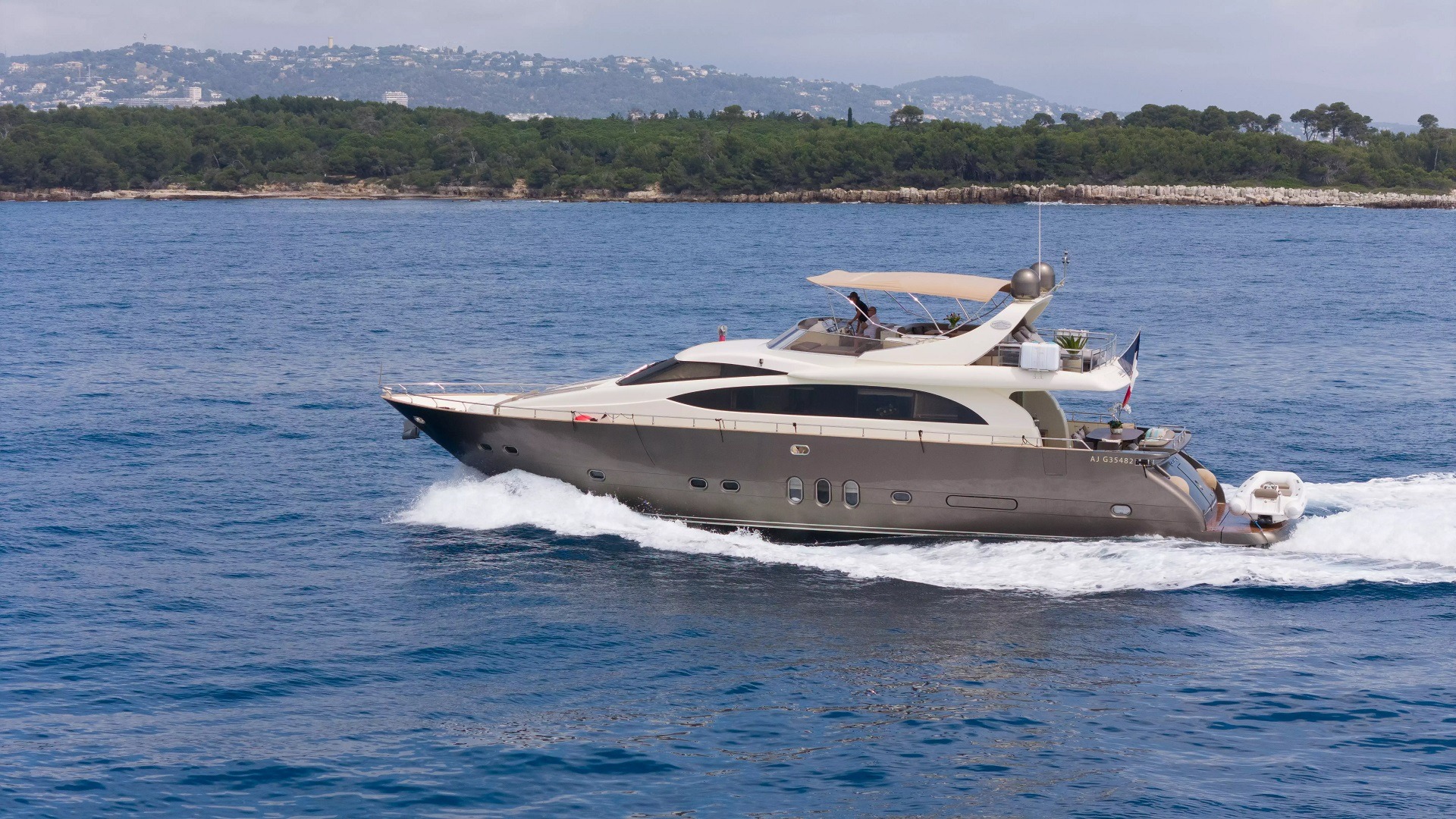 Rental rental LEONARD 74