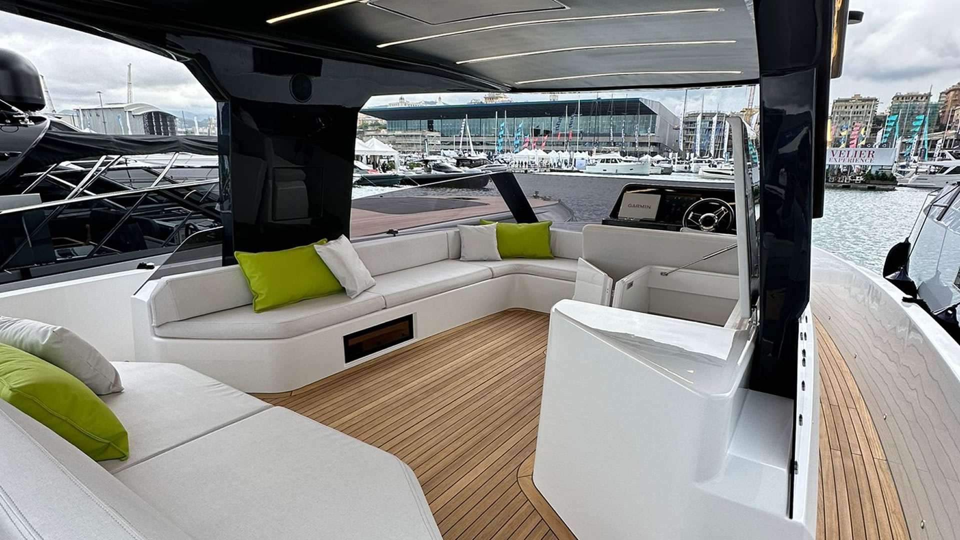 Location location MANDA YACHT S05
