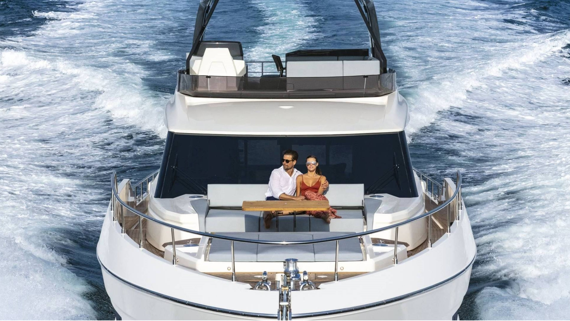 Rental rental Ferretti 720