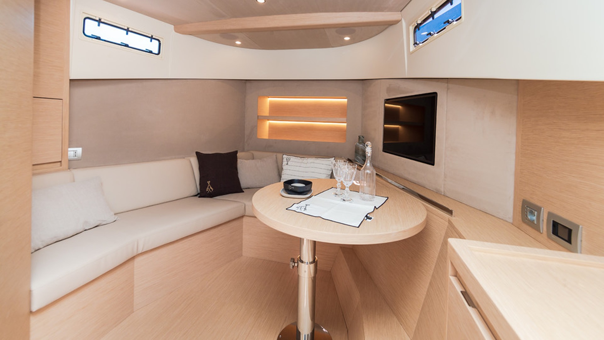 Rental rental SOLARIS 44