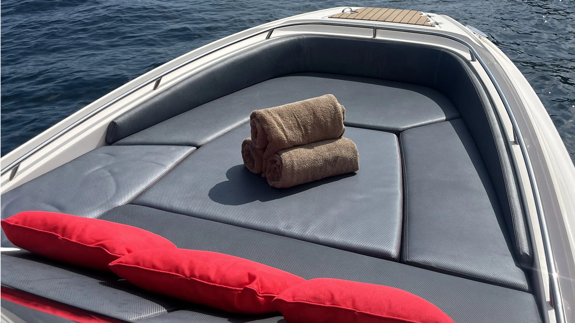 Yachts rental ZAR 85 SL