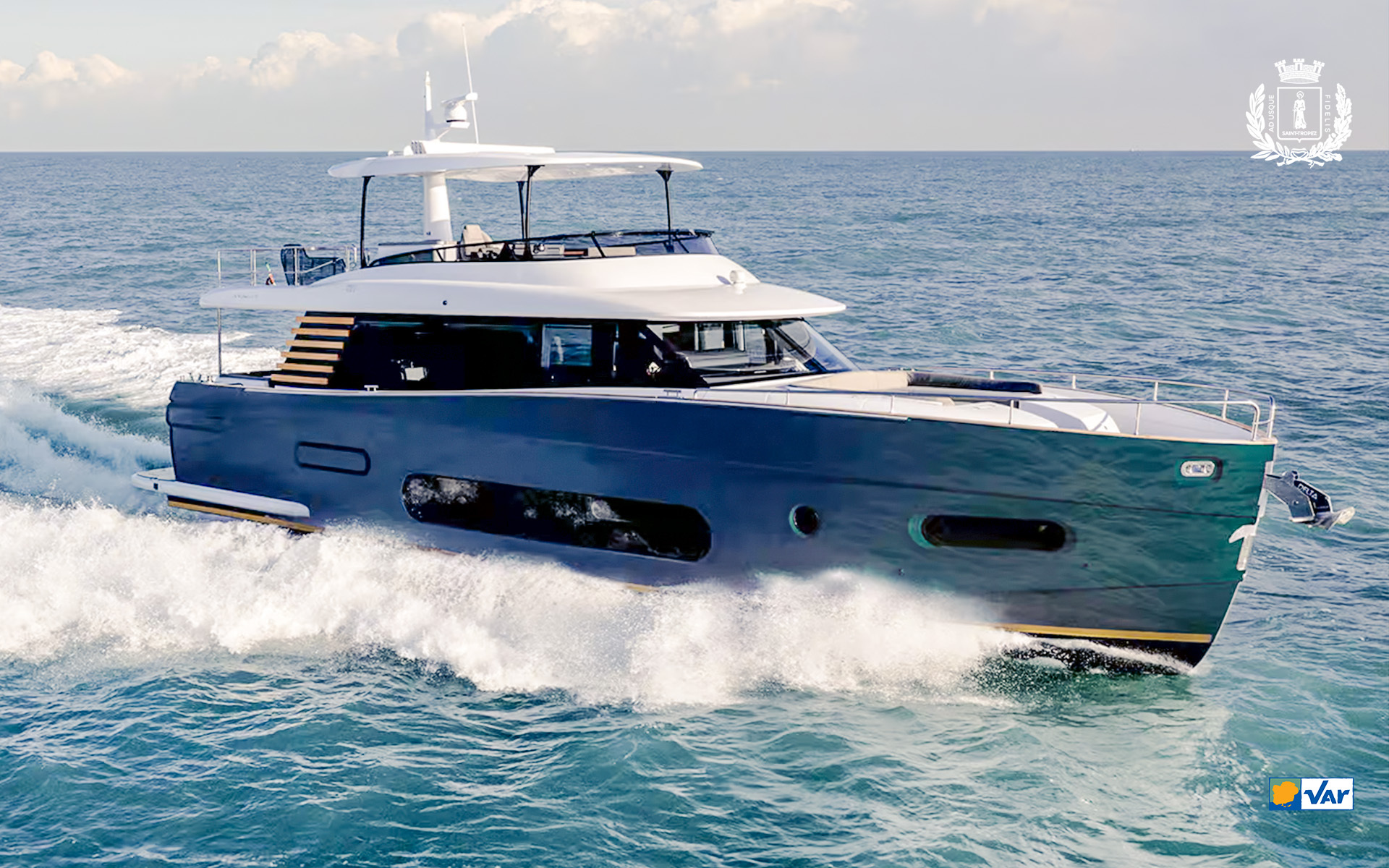 Location services Croisière en mer sur un yacht à Saint-Tropez