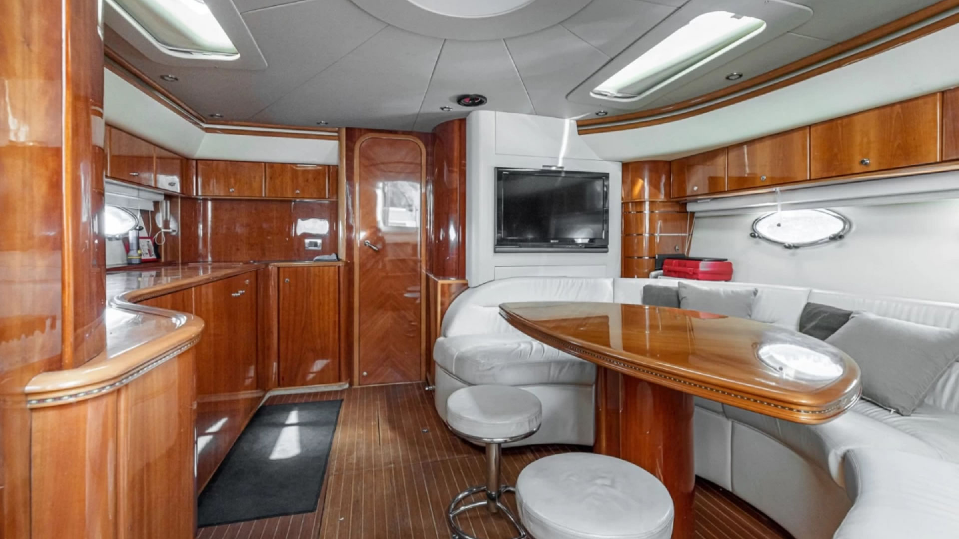 Rental rental Princess V55