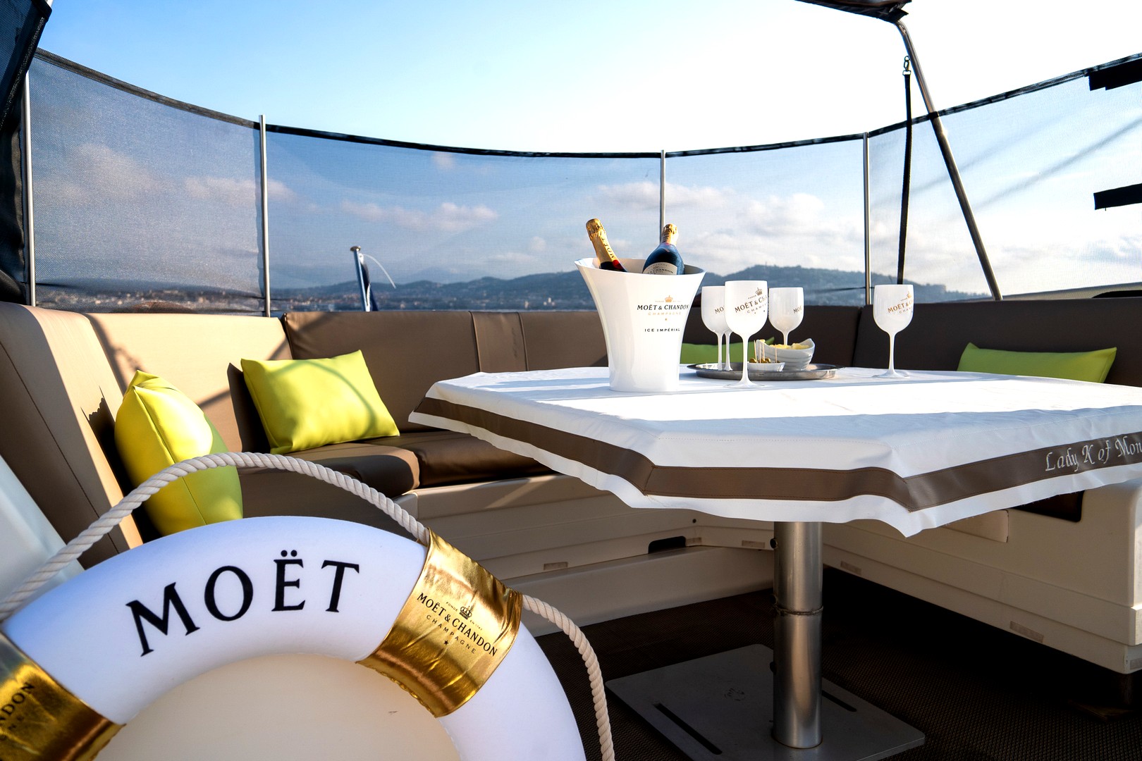Location yachts FALCON 80S