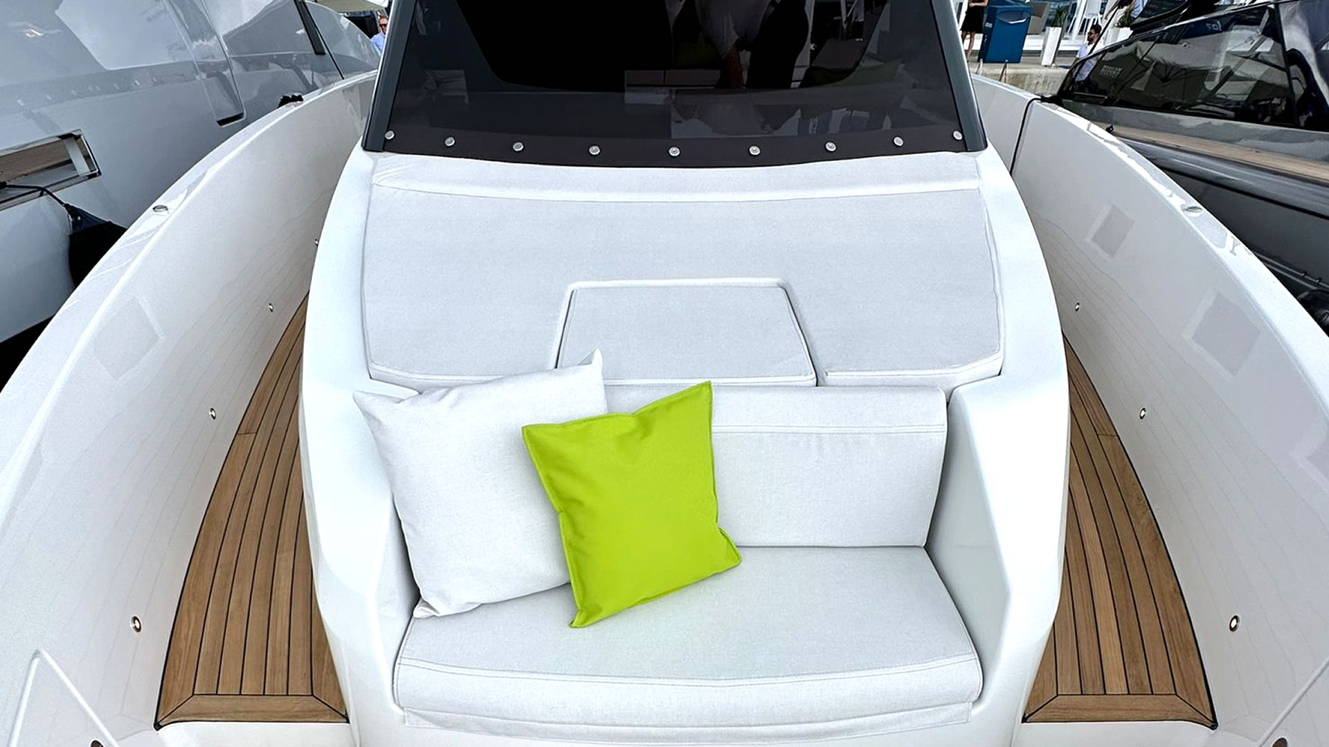 Location location MANDA YACHT S05