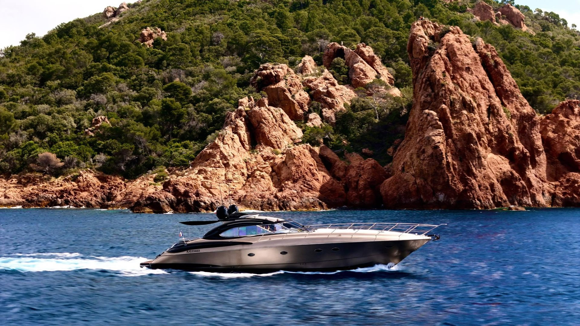 Location yachts PREDATOR 60 Refit 2025