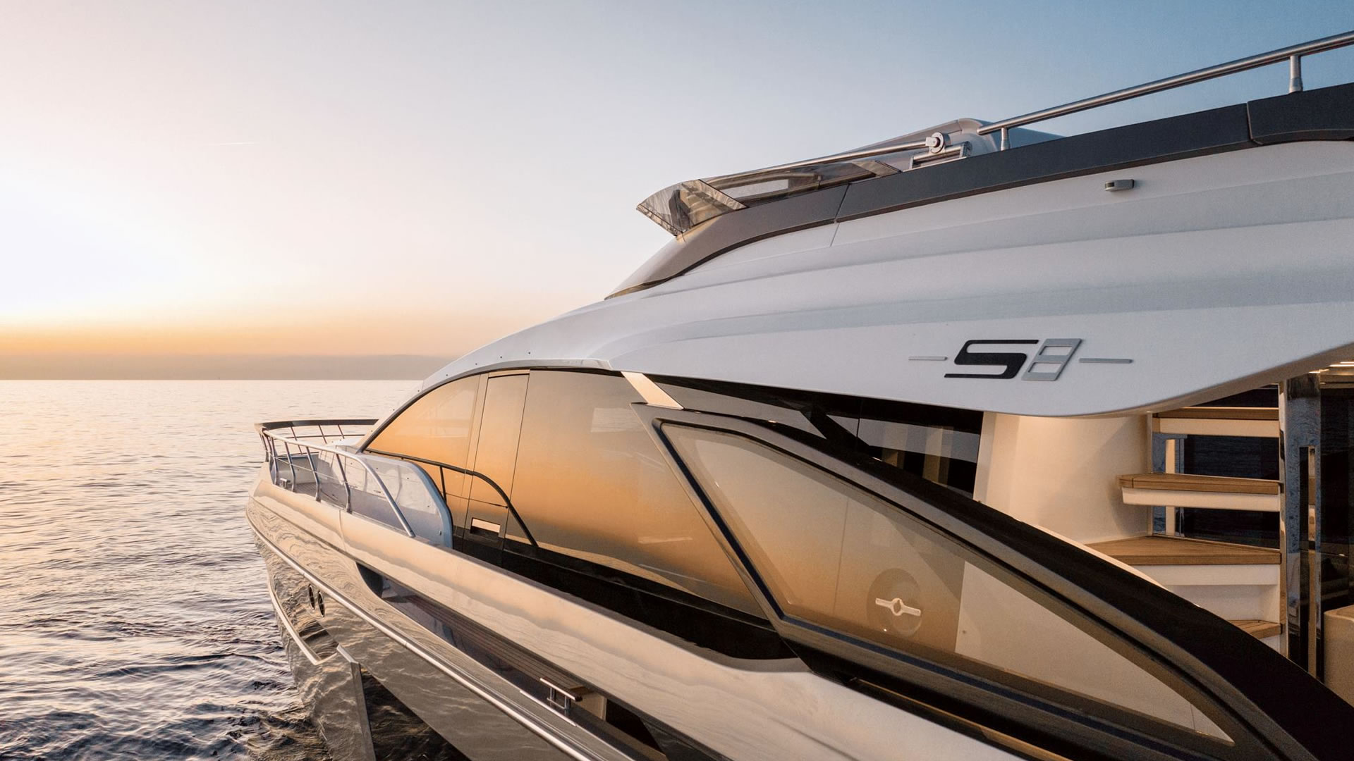 Rental rental AZIMUT S8
