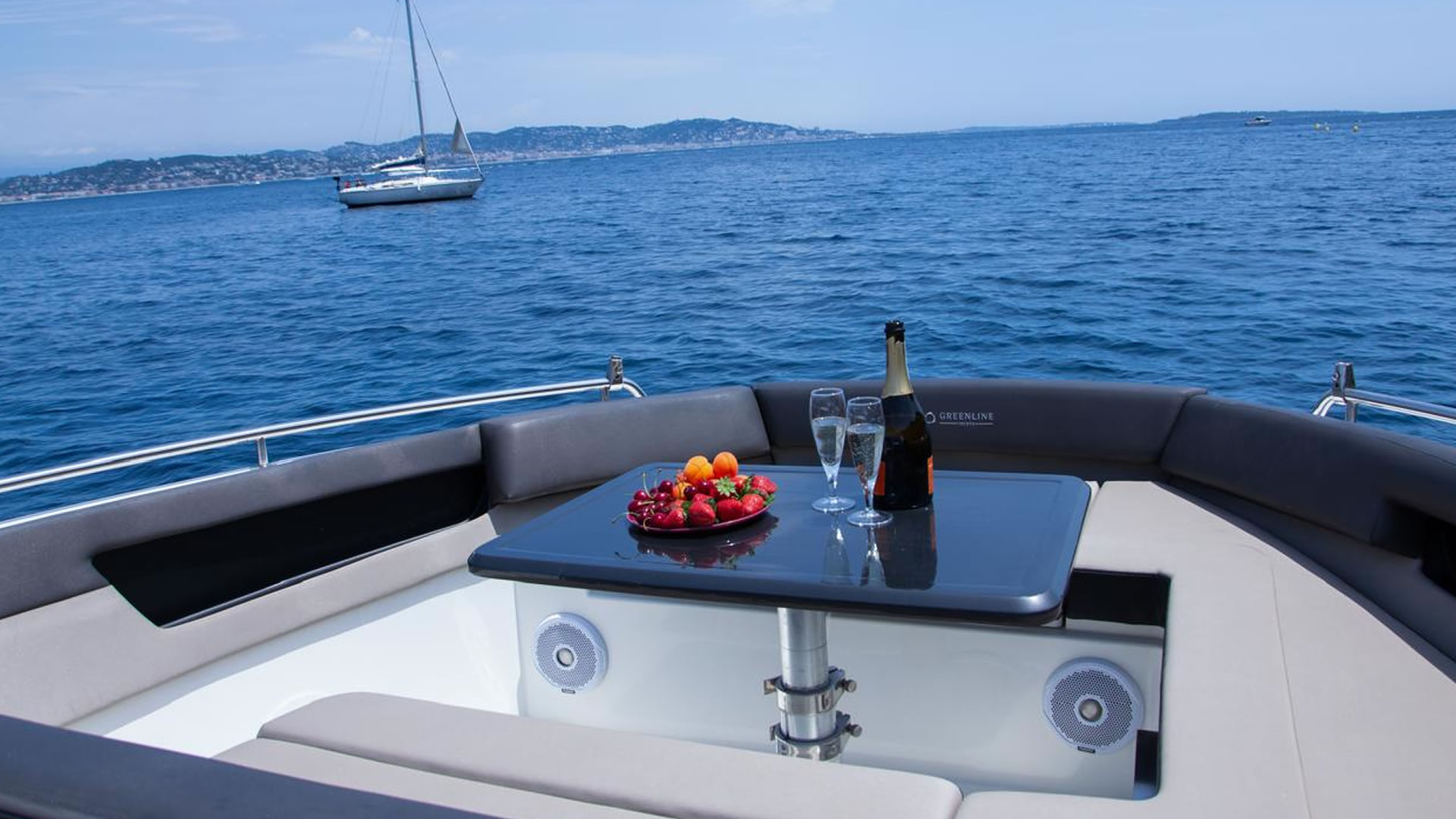 Rental rental AZIMUT 53