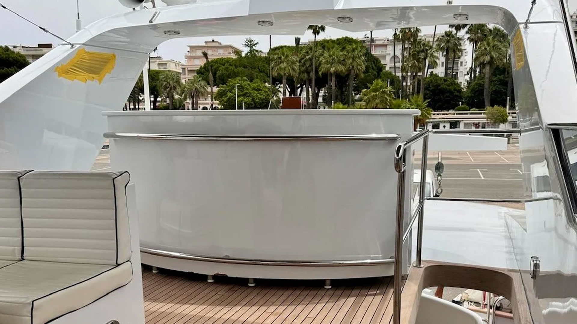 Location yachts Technomarine 103