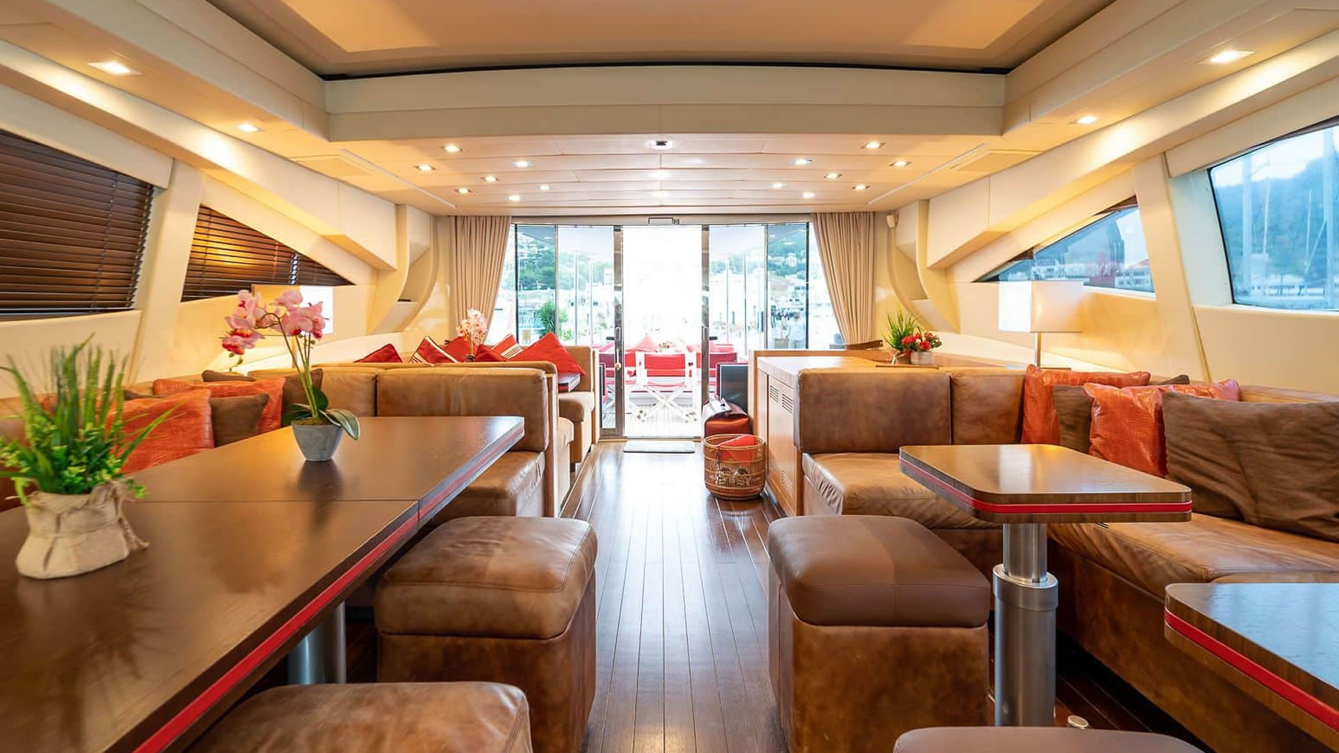 Location location MANGUSTA 92